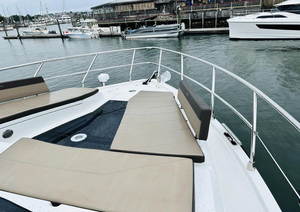 Galeon 500 Fly image