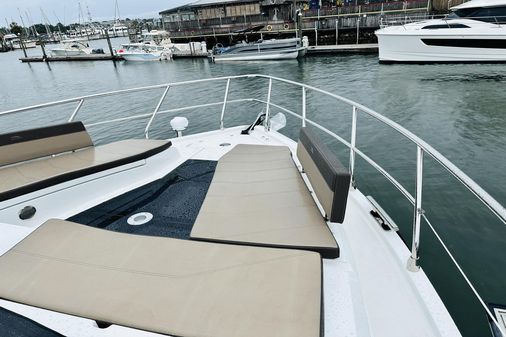 Galeon 500 Fly image