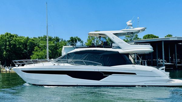 Galeon 500 Fly 