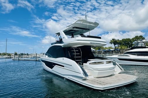 Galeon 500 Fly image