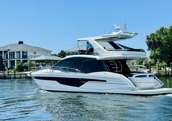 Galeon 500 Fly image