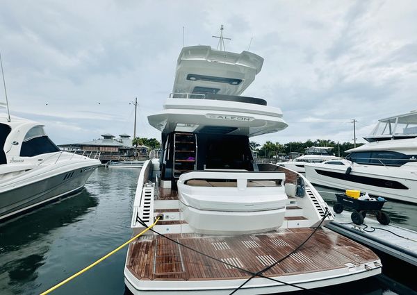 Galeon 500 Fly image