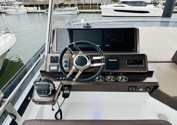 Galeon 500 Fly image