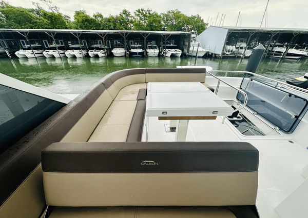 Galeon 500 Fly image