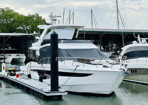 Galeon 500 Fly image