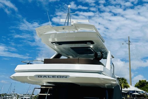 Galeon 500 Fly image