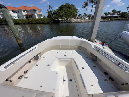 Boston Whaler 320 Vantage image