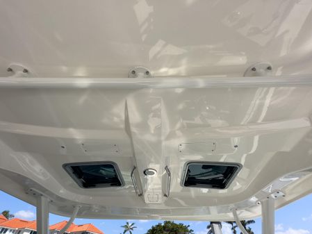 Boston Whaler 320 Vantage image