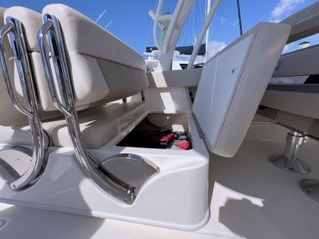 Boston Whaler 320 Vantage image