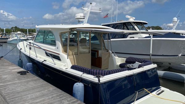 Back Cove 32 
