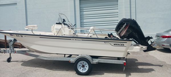 Boston-whaler 170-MONTAUK image