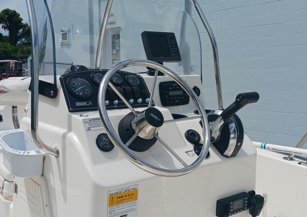 Boston-whaler 170-MONTAUK image