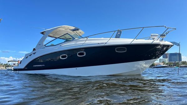 Chaparral 330 Signature 