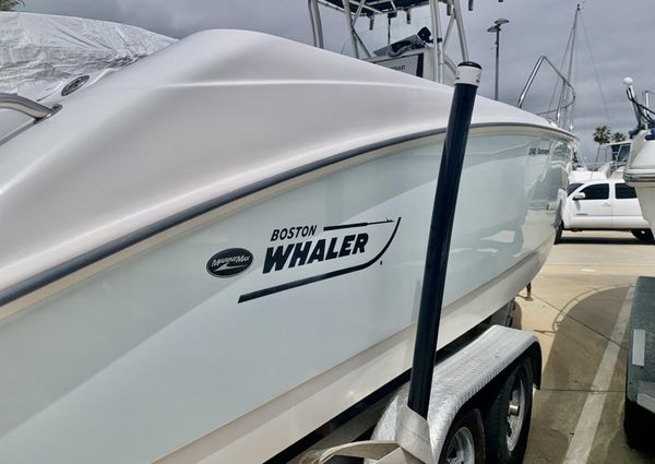 Boston-whaler 240-OUTRAGE image