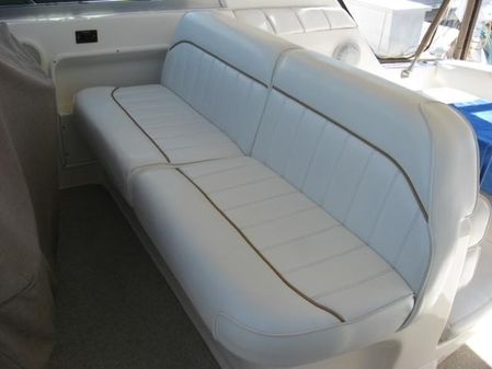 Sea Ray 330 Express Cruiser image