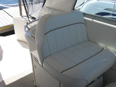 Sea Ray 330 Express Cruiser image