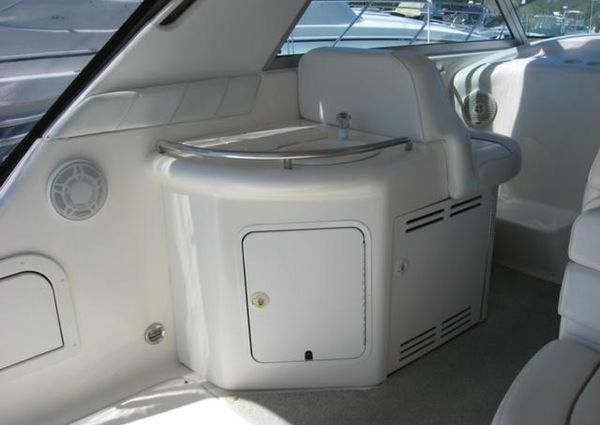 Sea Ray 330 Express Cruiser image