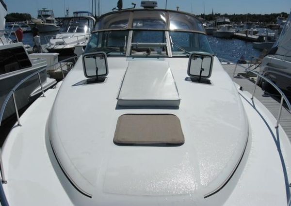 Sea Ray 330 Express Cruiser image