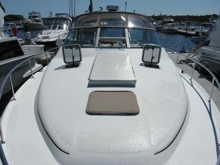 Sea Ray 330 Express Cruiser image