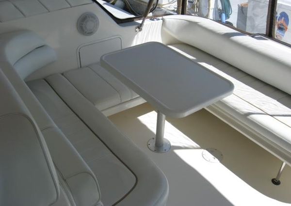 Sea Ray 330 Express Cruiser image