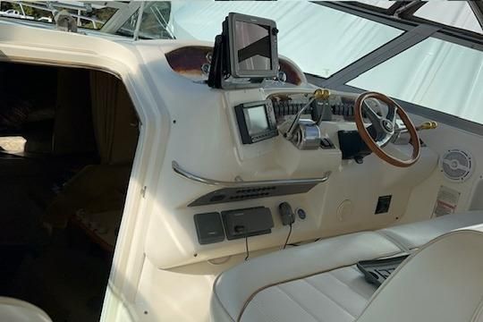 Sea Ray 330 Express Cruiser image