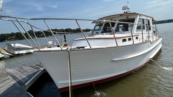 Halvorsen 32 Gourmet Cruiser