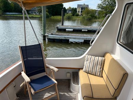 Halvorsen 32 Gourmet Cruiser image