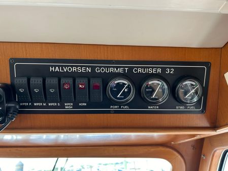 Halvorsen 32 Gourmet Cruiser image