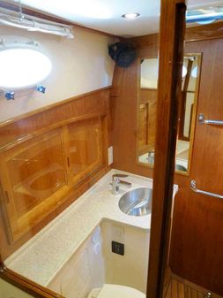 Hinckley Talaria 48 Flybridge image