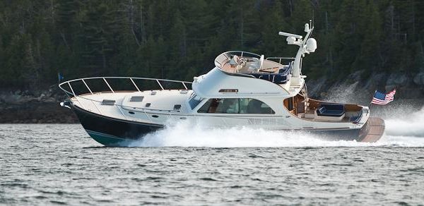 Hinckley Talaria 48 Flybridge 