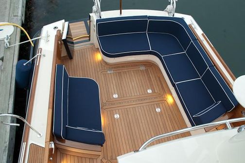 Hinckley Talaria 48 Flybridge image