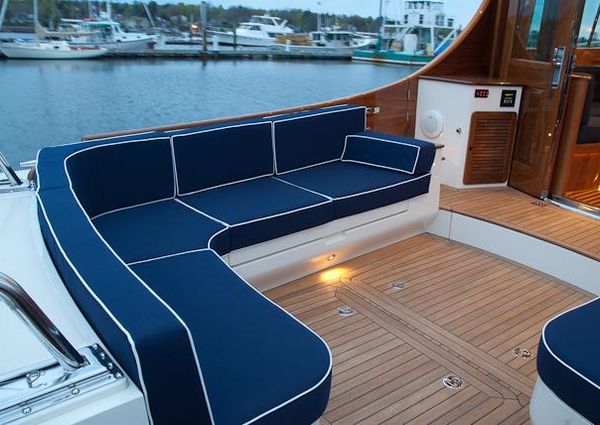 Hinckley Talaria 48 Flybridge image