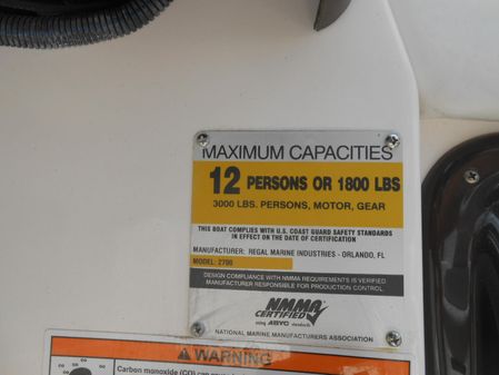 Regal 2700 Bowrider image