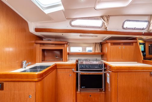 Beneteau 523 image