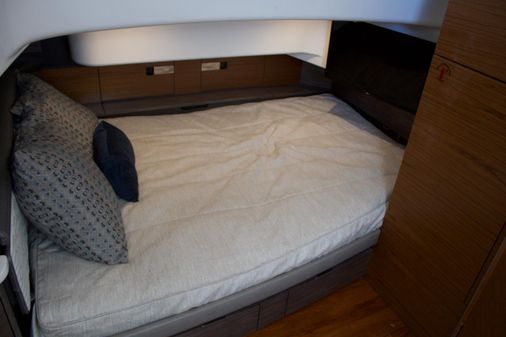 Tiara Sport 43 LS image