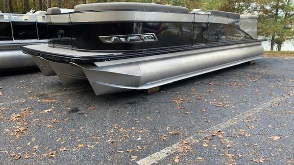 Tahoe Pontoon Cascade Platinum 23-25' Cruise