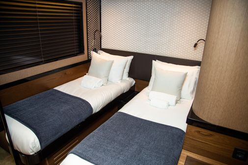 Absolute Navetta 68 image