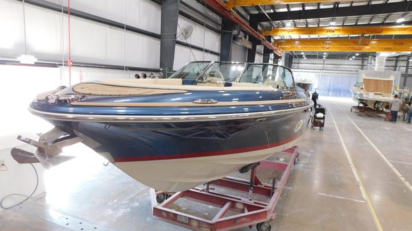 Chris-Craft Launch 27 