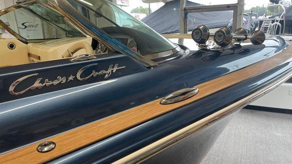 Chris-Craft Launch 27