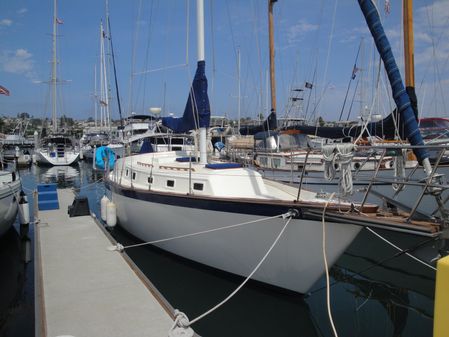 Endeavour 37 Sloop image