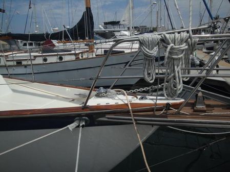 Endeavour 37 Sloop image