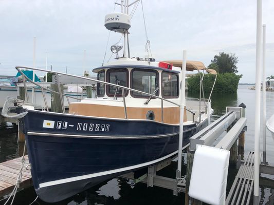 Ranger Tugs R-21EC - main image