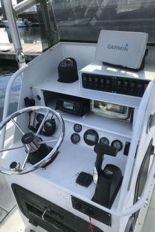 Boston Whaler Guardian 20 image