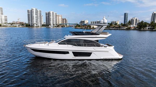 Azimut Fly 53
