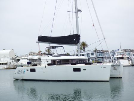 Lagoon 450 F image