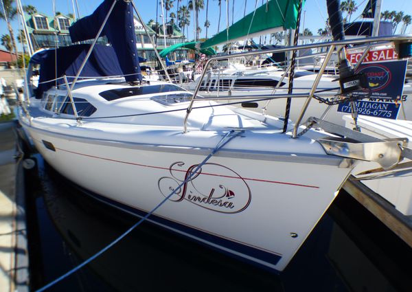 Hunter 34 image