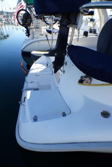 Hunter 34 image