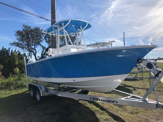 Sea Hunt Ultra 225 - main image