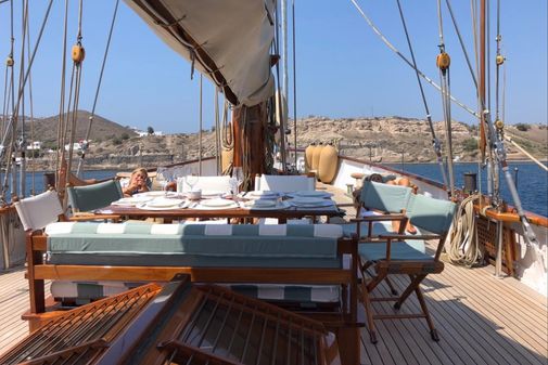 Feadship Classic Sailing Yacht image