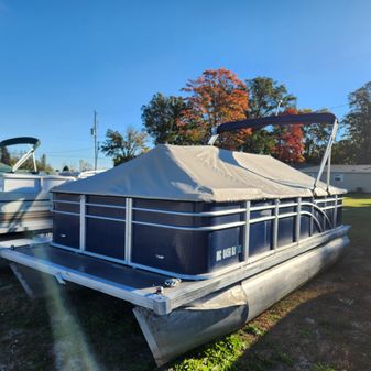 Pontoon 20 image